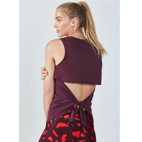 NWT FABLETICS Burgundy Open Back Mariela tank top - Picture 1 of 6